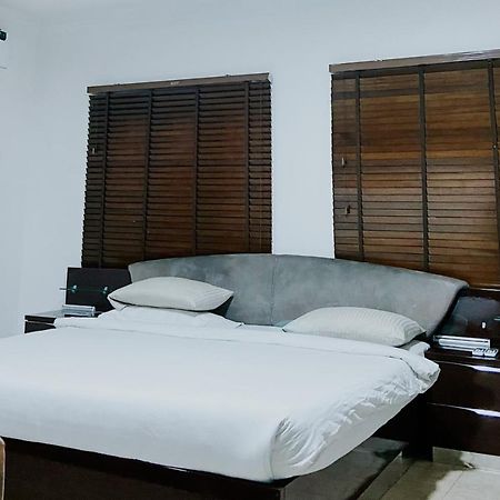 Taverna Lounge & Boutique Hotel Port Harcourt Exterior foto