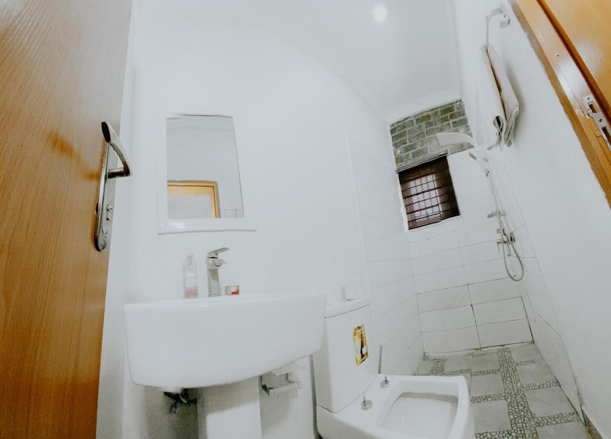 Taverna Lounge & Boutique Hotel Port Harcourt Exterior foto